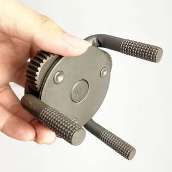 Ekskavatör yağ filtresi anahtarı üç pençe filtre anahtarı otomobil motoru yağ filtresi elemanı kurulu el