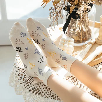Sevimli Çorap Pamuk Yumuşak Harajuku Retro Vintage Streetwear Ekip Çorap Kadın Çorap Japon Tarzı Baskı Kızlar Tatlı Uzun Çorap