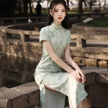 Çin Tarzı Cheongsam kadın İlkbahar Yaz 2023 Yeni Retro Zarif Seksi Yarık Yeşil Uzun Elbiseler